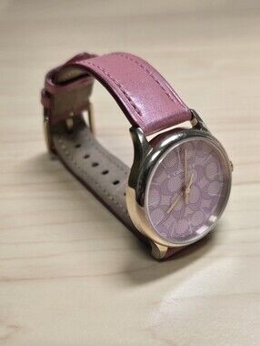 COACH 2278 Pink Signature Pattern Leather Strap Watch with Gold-Tone Case *read*